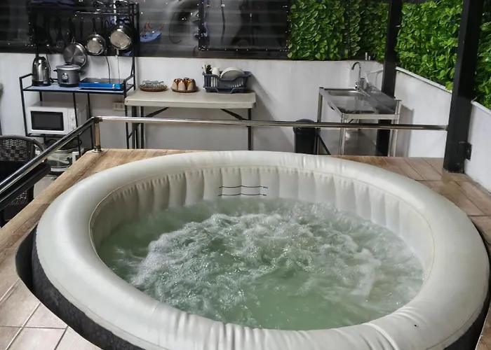 5mr Rooftop Staycation Apartamento